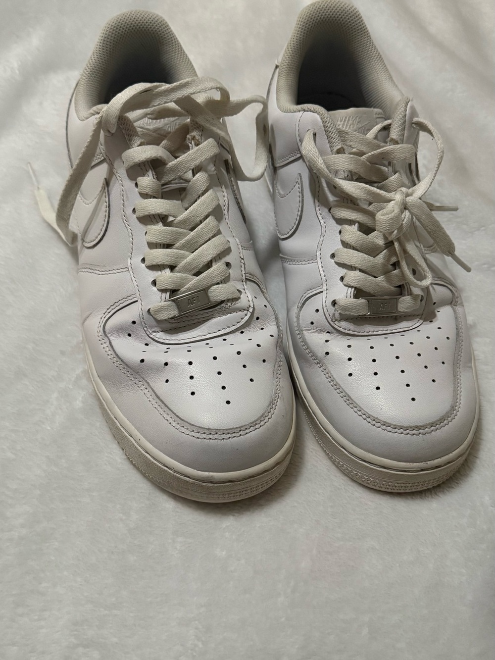 Nike Men's White Low-Top Leather Sneakers